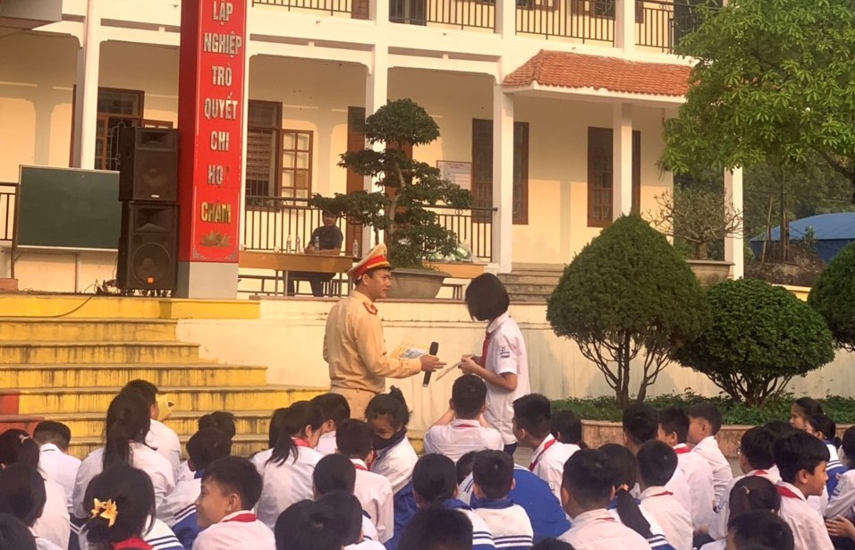 Phối hợp tổ chức chuyên đề 